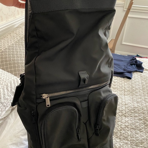 Tumi travel backpack large mens or women - Picture 8 of 8